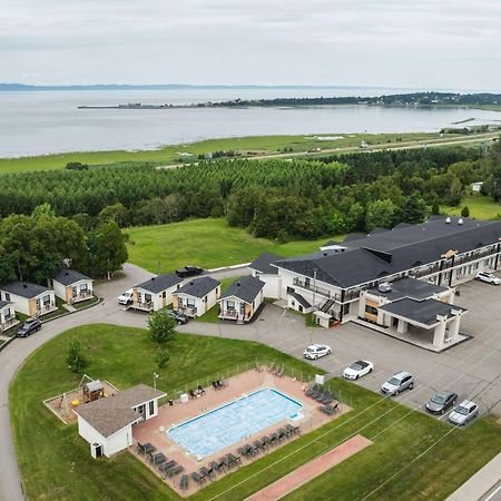 Days Inn By Wyndham Riviere-Du-Loup Bagian luar foto