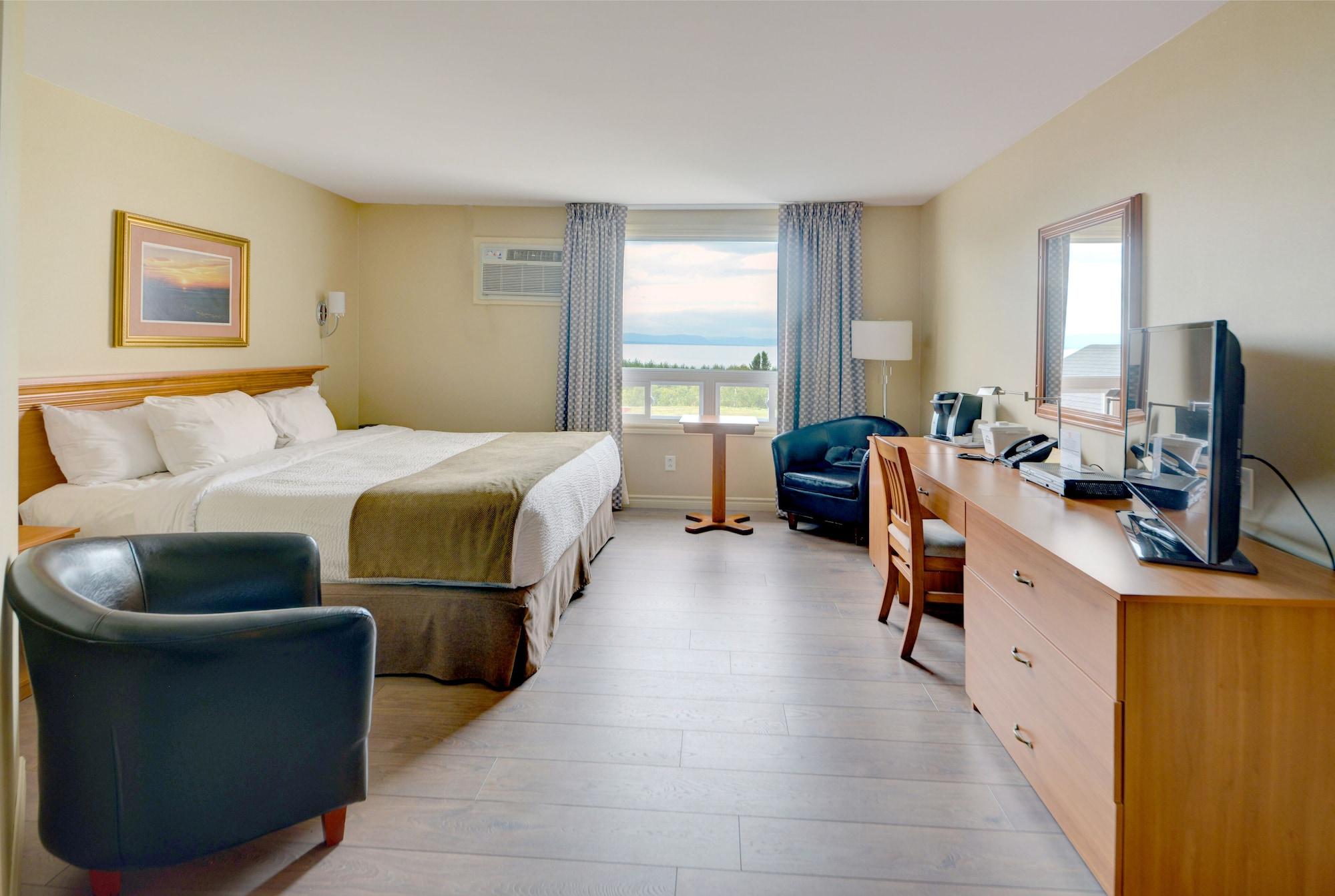 Days Inn By Wyndham Riviere-Du-Loup Bagian luar foto