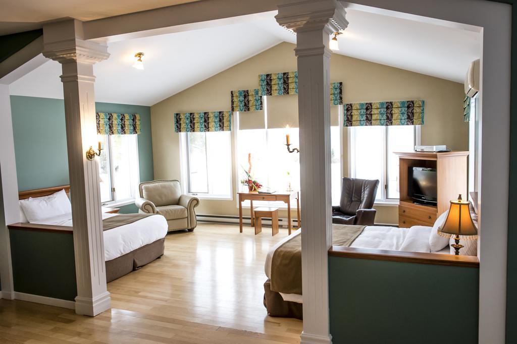 Days Inn By Wyndham Riviere-Du-Loup Bagian luar foto